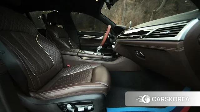 BMW 7 Series (G11) 2022 Черный из Кореи, фото 3