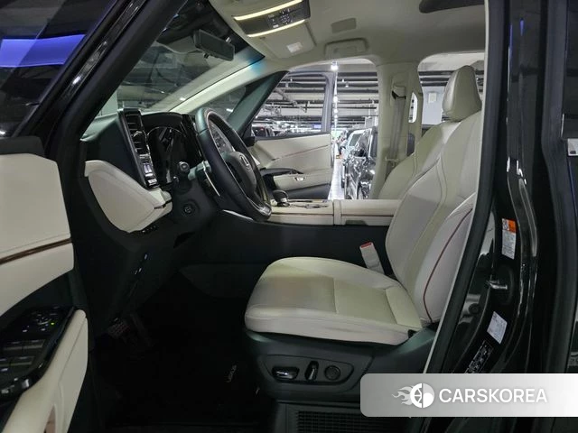 Lexus LM Second Generation 2025 Черный из Кореи, фото 3