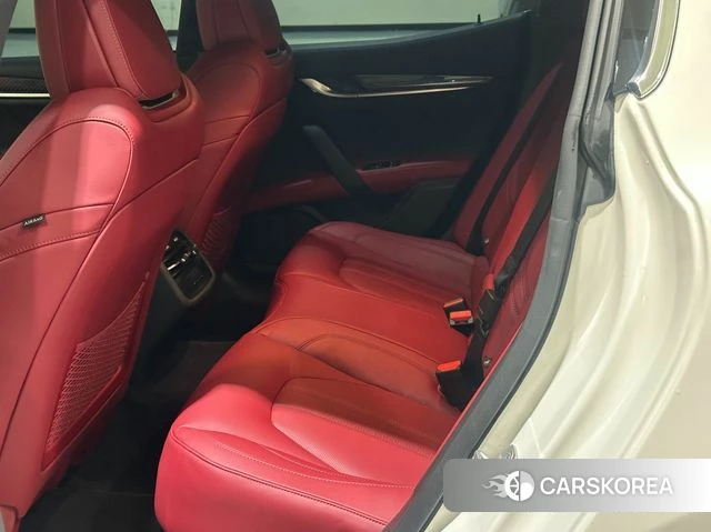 Maserati Ghibli 2023 Белый из Кореи, фото 3