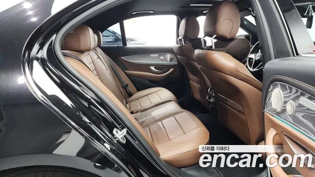 Mercedes-Benz E-Class W213 2023 Черный из Кореи, фото 3