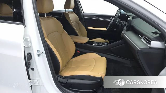 Kia K5 3rd generation 2023 Белый из Кореи, фото 3