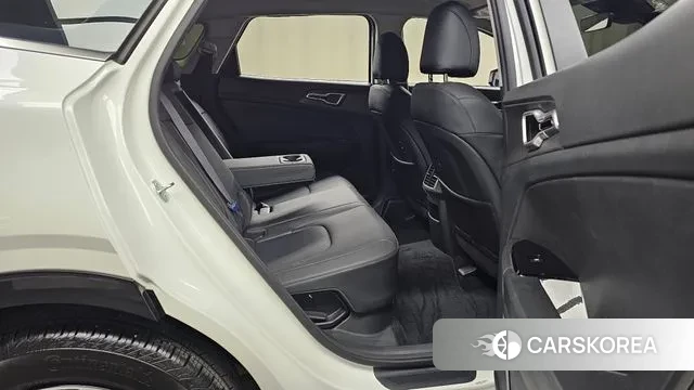 Kia Sportage 5th Generation Hybrid 2023 Белый из Кореи, фото 3