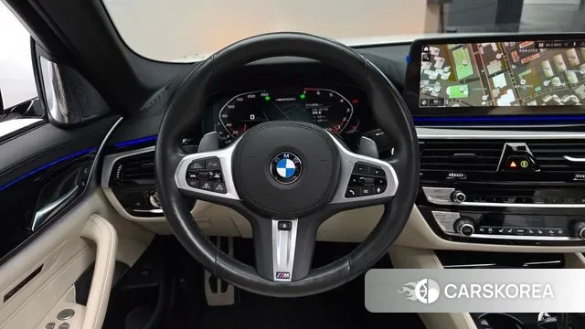 BMW 5 Series (G30) 2023 Белый из Кореи, фото 3