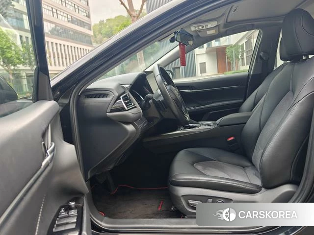 Toyota Camry 2023 Черный из Китая, фото 3