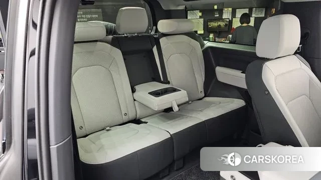 Land Rover Defender (L663) 2025 Черный из Кореи, фото 3