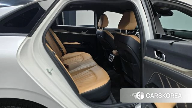 Kia K5 3rd generation 2023 Белый из Кореи, фото 3