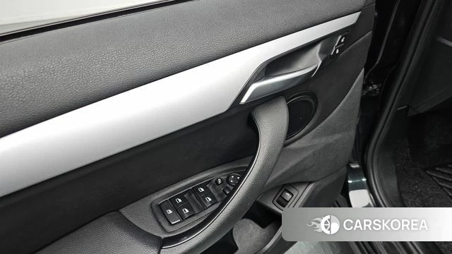 BMW X1 (F48) 2019 Черный из Кореи, фото 3