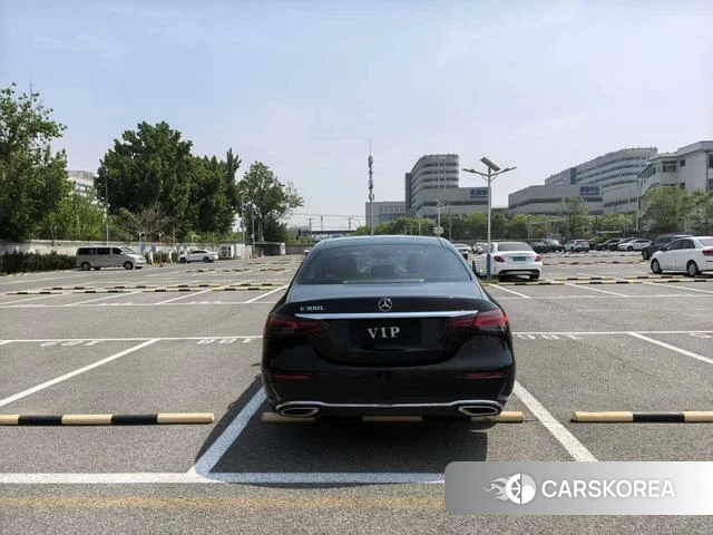 Mercedes-Benz E-class 2022 Черный из Китая, фото 3