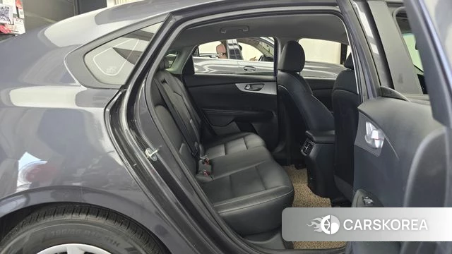 Kia The New K3 2nd generation 2023 Серый из Кореи, фото 3