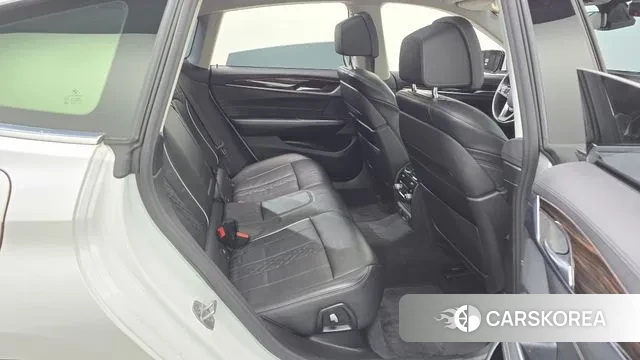 BMW 6 Series GT (G32) 2019 Белый из Кореи, фото 3