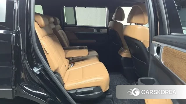 Hyundai Santa Fe (MX5) 2024 Черный из Кореи, фото 3