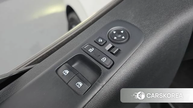 Hyundai Staria 2022 Белый из Кореи, фото 3
