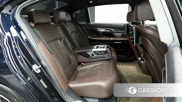 BMW 7 Series (G11) 2018 Черный из Кореи, фото 3