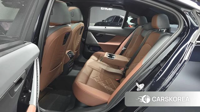 BMW 5 Series (G60) 2026 Черный из Кореи, фото 3