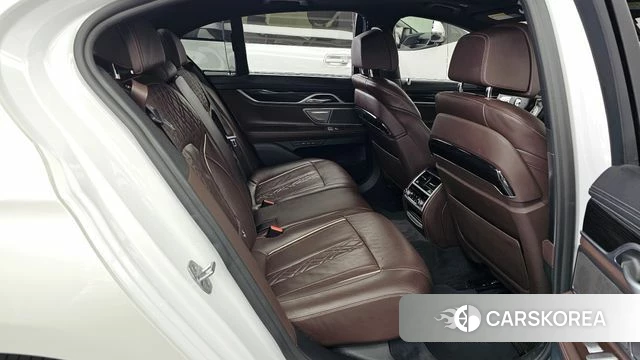 BMW 7 Series (G11) 2019 Белый из Кореи, фото 3