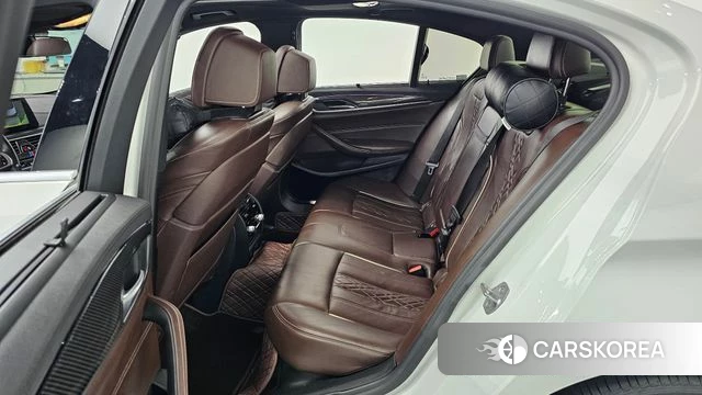 BMW 5 Series (G30) 2018 Белый из Кореи, фото 3