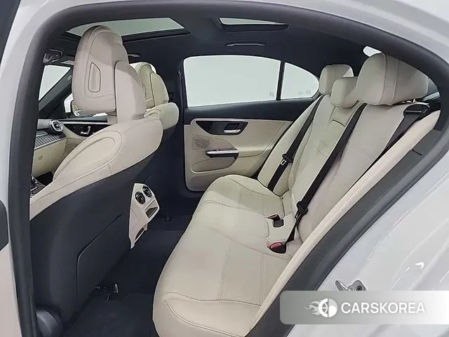 Mercedes-Benz C-Class W206 2025 Белый из Кореи, фото 3