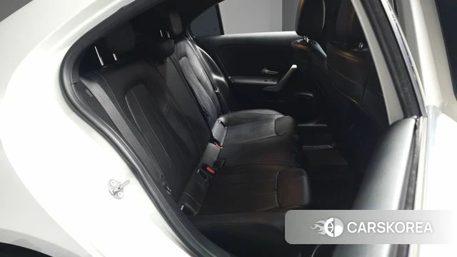 Mercedes-Benz A-Class W177 2021 Белый из Кореи, фото 3