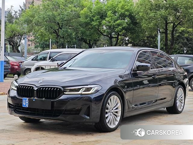 BMW 5 series 2022 Черный из Китая, фото 3