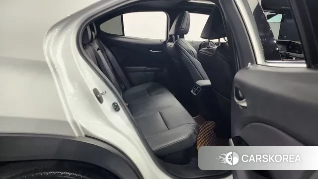 Lexus UX250h 2021 Белый из Кореи, фото 3