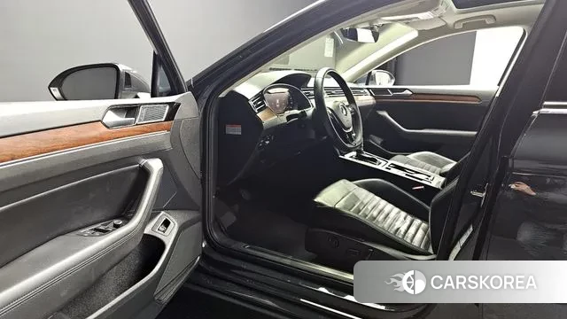 Volkswagen Passat GT (B8) 2018 Серый из Кореи, фото 3