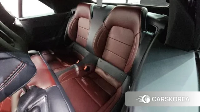 Ford Mustang 7th Generation 2024 Черный из Кореи, фото 3