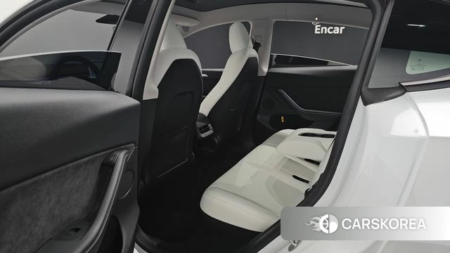 Tesla Model Y 2023 Белый из Кореи, фото 3