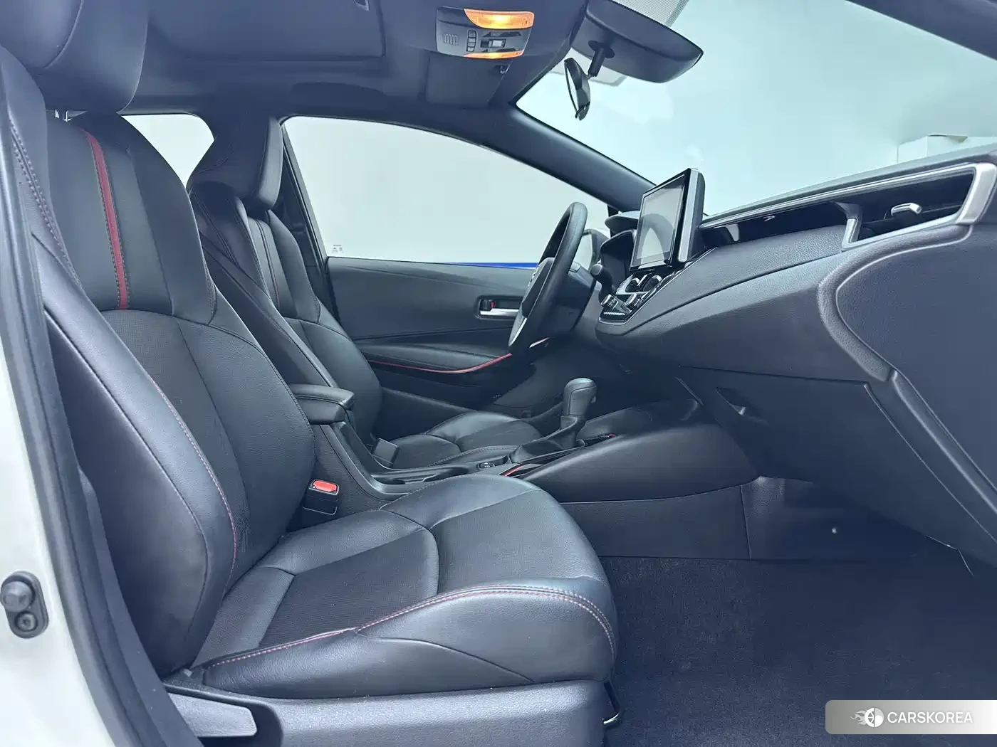 Toyota Levin 2023 Белый из Китая, фото 3