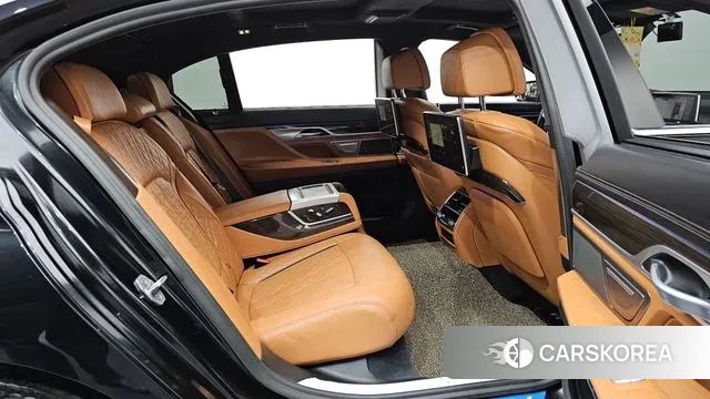 BMW 7 Series (G11) 2021 Черный из Кореи, фото 3