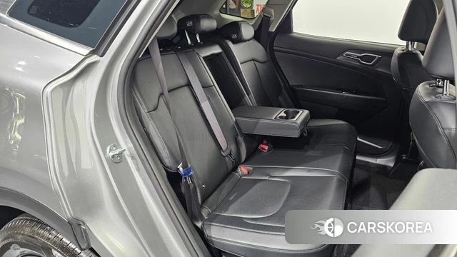 Kia Sportage 5th Generation Hybrid 2022 Серебристо-серый из Кореи, фото 3