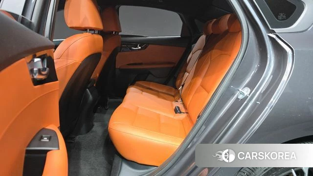 Kia The New K3 2nd generation 2023 Серый из Кореи, фото 3
