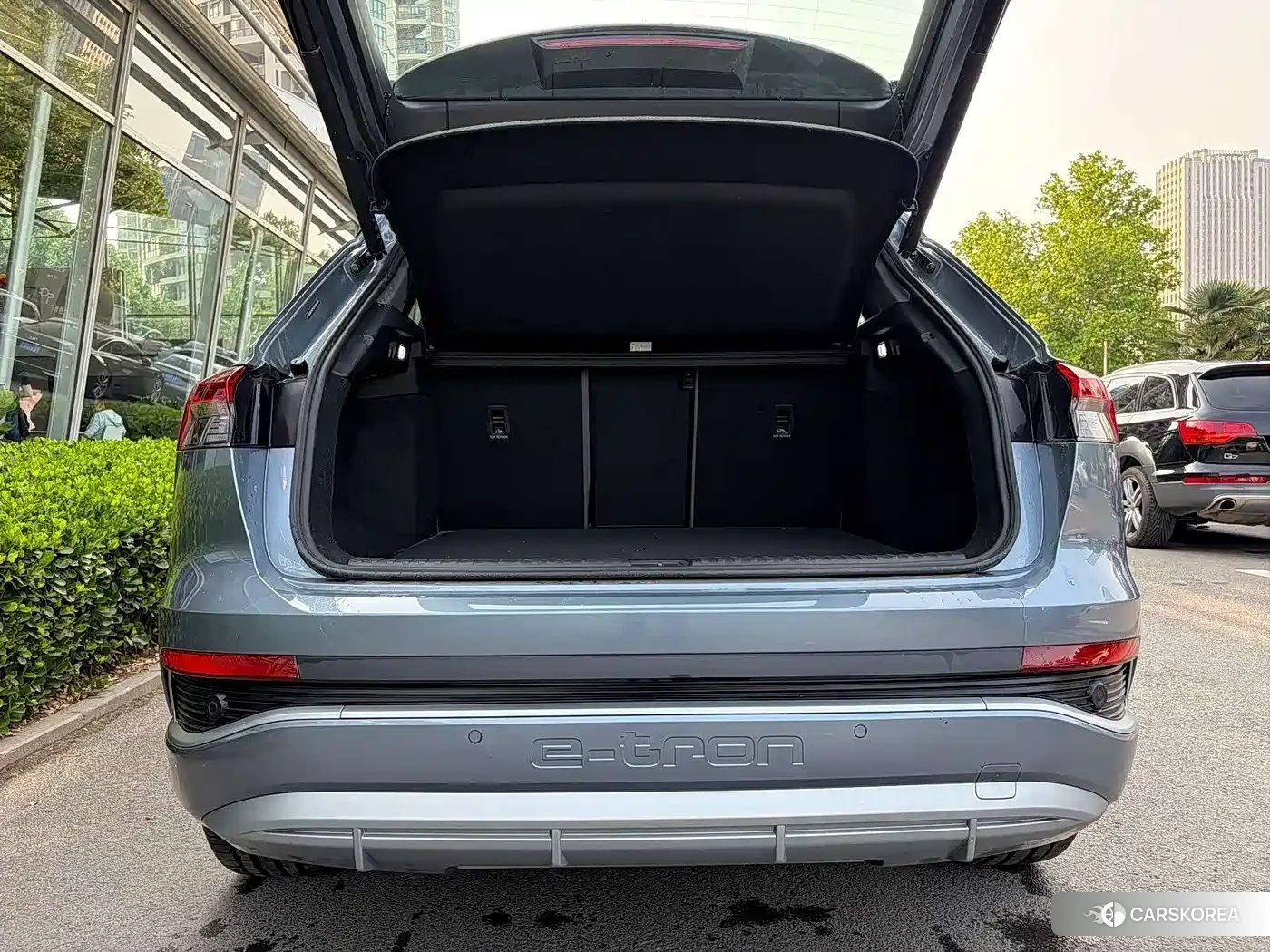 Audi Q4 2024 Синий из Китая, фото 3