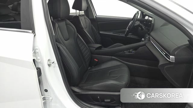 Hyundai Avante (CN7) 2022 Белый из Кореи, фото 3