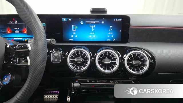 Mercedes-Benz A-Class W177 2025 Белый из Кореи, фото 3