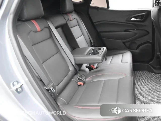 Chevrolet (GM Daewoo) Trax Crossover 2023 Серебристо-серый из Кореи, фото 3