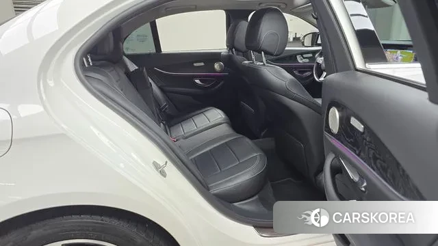 Mercedes-Benz E-Class W213 2018 Белый из Кореи, фото 3