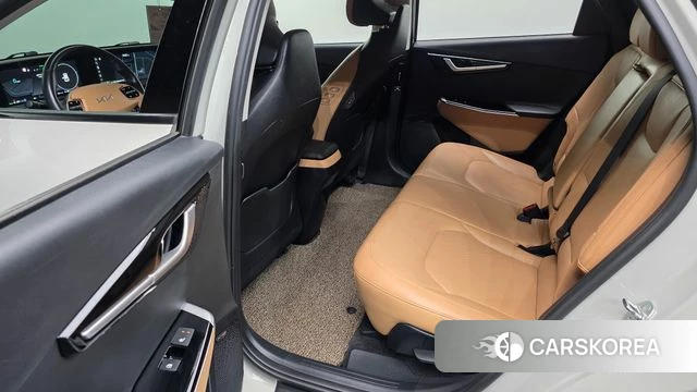 Kia EV6 2023 Жемчужный цвет из Кореи, фото 3