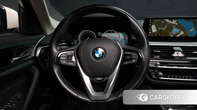BMW 5 Series (G30) 2018 Белый из Кореи, фото 3