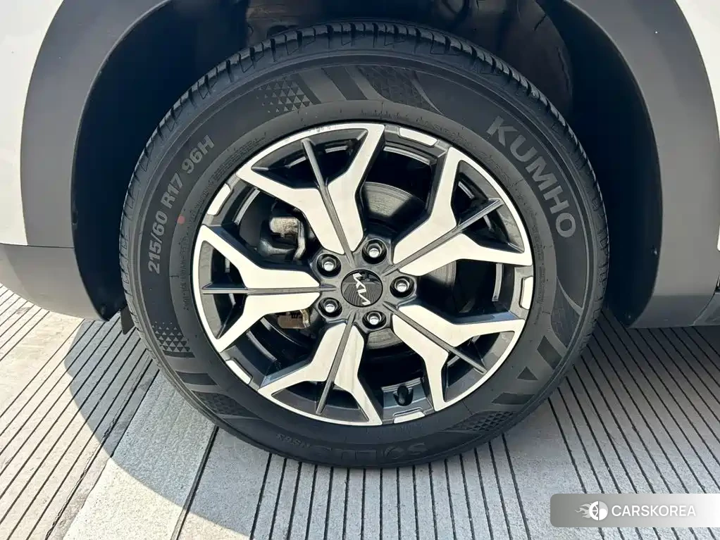 Kia KX3 2022 Белый из Китая, фото 3