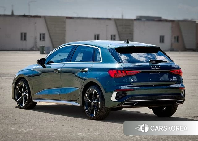 Audi A3 2023 Зеленый из Китая, фото 3