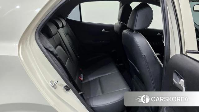 Kia Morning Urban (JA) 2023 Жемчужный цвет из Кореи, фото 3