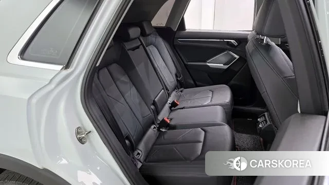 Audi Q3 (F3) 2020 Белый из Кореи, фото 3