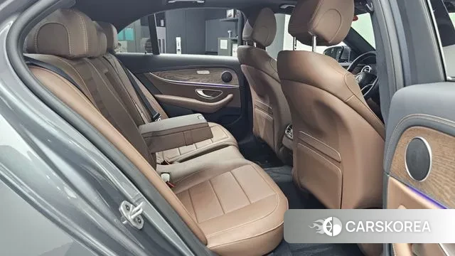 Mercedes-Benz E-Class W213 2022 Серый из Кореи, фото 3