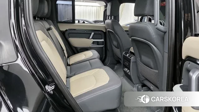 Land Rover Defender (L663) 2023 Черный из Кореи, фото 3