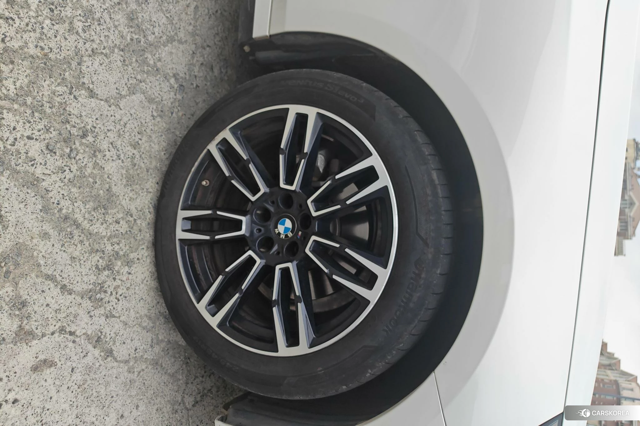 BMW 5 series 2024 Белый из Китая, фото 3