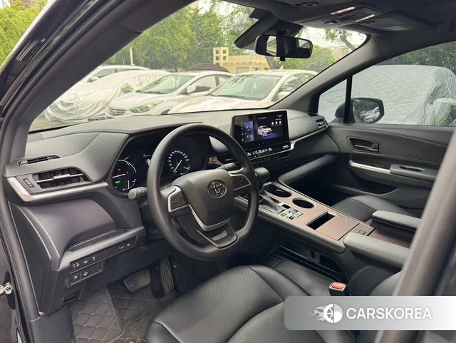 Toyota Grevia 2026 Черный из Китая, фото 3