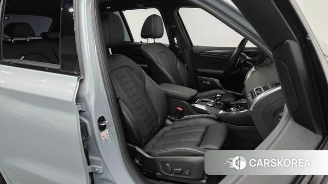 BMW X3 (G01) 2024 Серебристо-серый из Кореи, фото 3