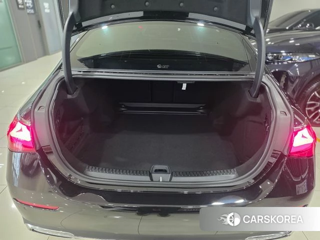 Mercedes-Benz E-Class W214 2025 Черный из Кореи, фото 3