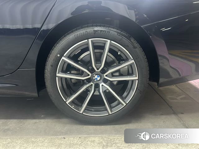 BMW 3 series 2024 Черный из Китая, фото 3