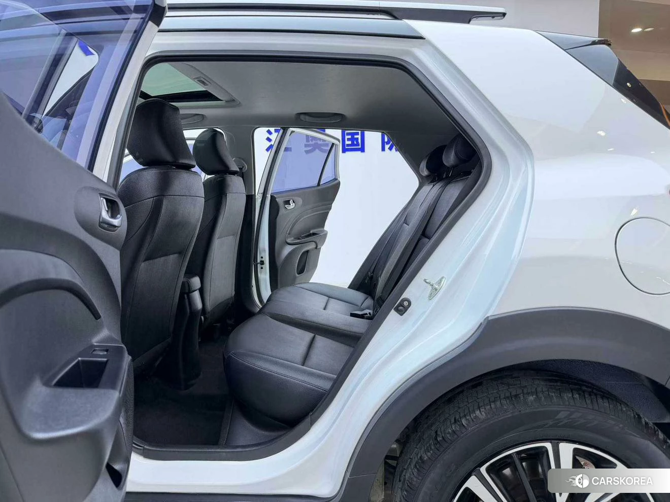 Kia Yi Ran 2021 Белый из Китая, фото 3